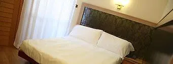 Hotell Just 4*