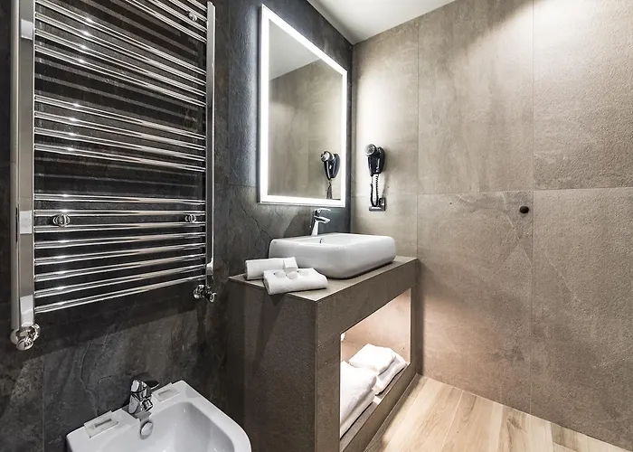 Ξενοδοχείο Just 4*