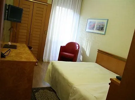 ジャスト 4* ミラノ